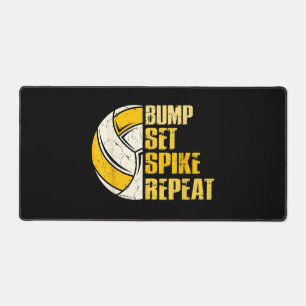 Bump Set Spike Wiederholung Volleyball Funny Funny Schreibtischunterlage