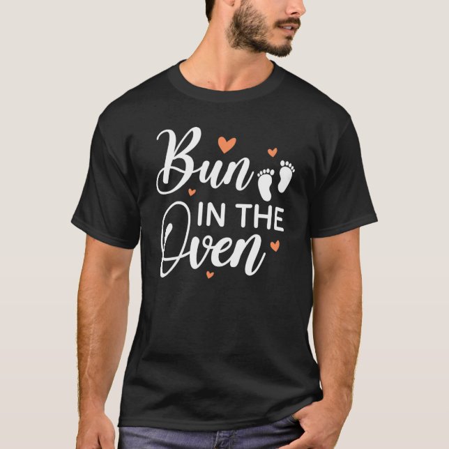 Bun im Oven Baby in Progress Schwangere T-Shirt (Vorderseite)
