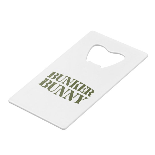 BUNKER BUNNY GELDBEUTEL FLASCHENÖFFNER (Vorderseite Schrägansicht)