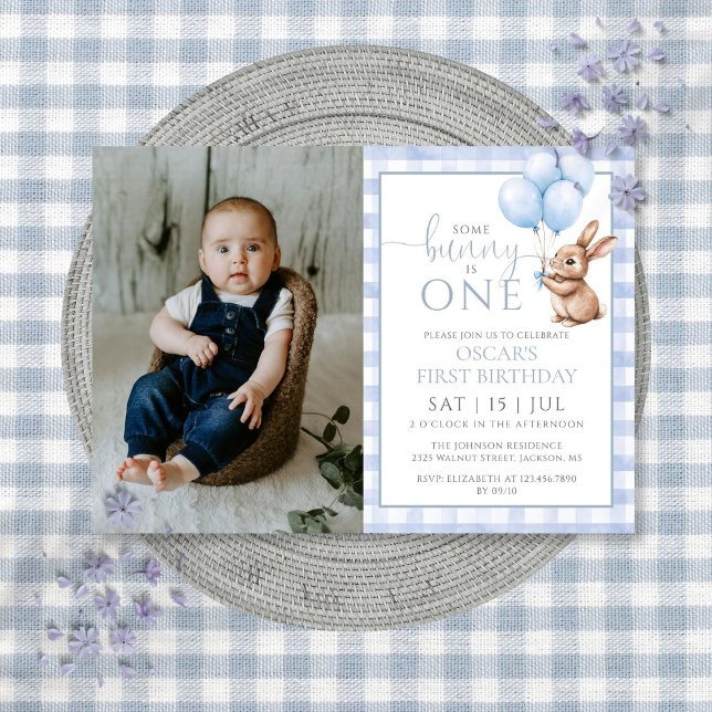 Bunny Blue Balloons Photo 1st Birthday Party Einladung (Bunny Blue Balloons Photo 1st Birthday Party Invitation)