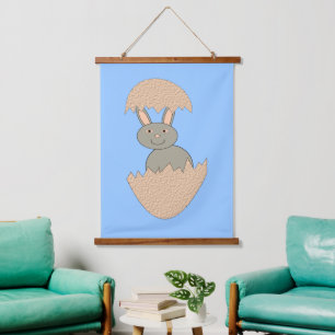 Bunny Hatching von Egg Weird Wandteppich Mit Holzrahmen