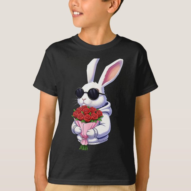 Bunny Hugging Valentine Flower Bunny  T-Shirt (Vorderseite)