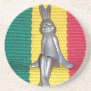 Bunny in Rasta Colors: Eine Touch von Groovy Untersetzer