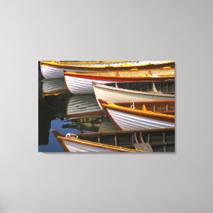 Bunte Boote im Wooden Boat Center Leinwanddruck