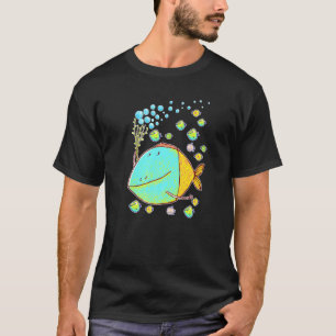 Bunte Fische mit Blasen und kleinen Fischen T-Shirt