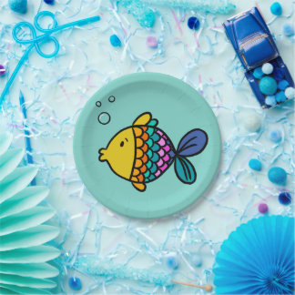 Bunte Fischplatte mit blauem Hintergrund Pappteller