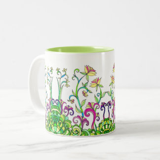 Bunte Frühlings-Blumen-Tasse durch Leslie Clair Zweifarbige Tasse