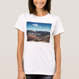 Bunte Gebirgstäler um Salz-Ebenen T-Shirt