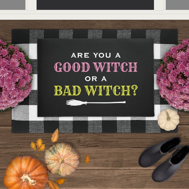 Bunte gute Hexe oder böse Hexe Halloween Fußmatte (Von Creator hochgeladen)