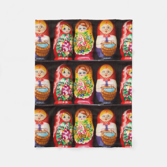 Bunte Matryoshka Puppen Fleecedecke (Vorderseite)