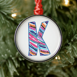 Bunte Mehrfarbige Buchstabe K wie in Kay Ornament Aus Metall