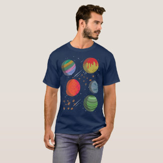 Bunte Planeten im Weltraum T-Shirt
