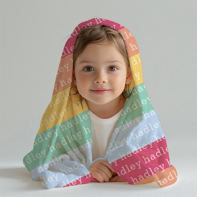 Bunte Regenbogen-Typografie Namens-Flanelldecke Fleecedecke (Personalized kids name blanket.)