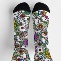 Bunte Totenkopf-Socken zum Tag der Toten