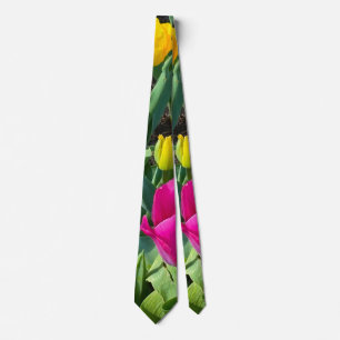 Bunte Tulpen in Rot, Violett, Gelb, Grün Krawatte