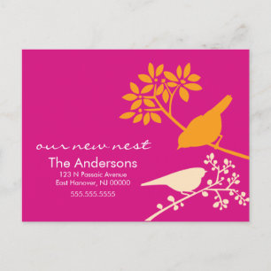 Bunte Vögel, die Mitteilungen bewegen Ankündigungspostkarte