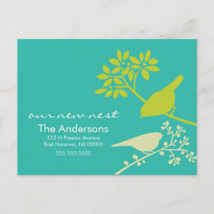 Bunte Vögel, die Mitteilungen bewegen Ankündigungspostkarte