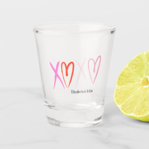 Bunte "XOXO" Herzen Valentinstag Schnapsglas