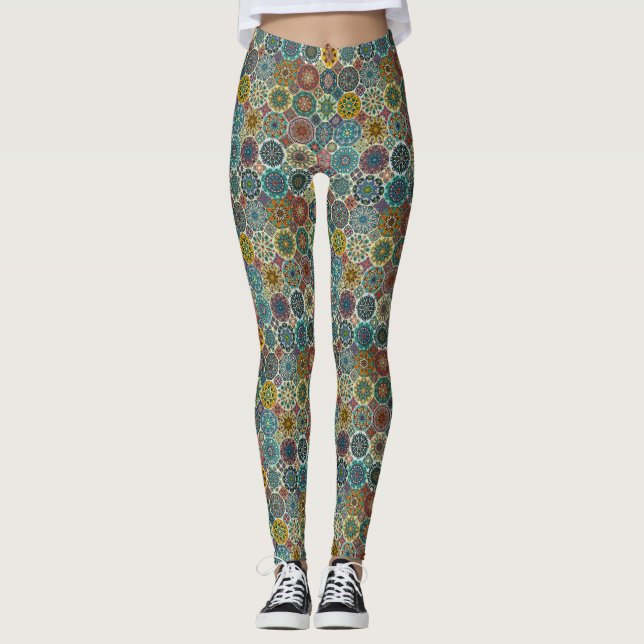 Bunter abstrakter Fliesenmusterentwurf Leggings (Vorderseite)