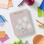 buntes Ballon Party niedlich Monogramm iPad Hülle<br><div class="desc">farbenfrohe Party-Ballons mit pastellfarbenem Hintergrund in verschiedenen Farbtönen,  aus denen Sie auswählen können,  und Ihre eigene Monografie.</div>