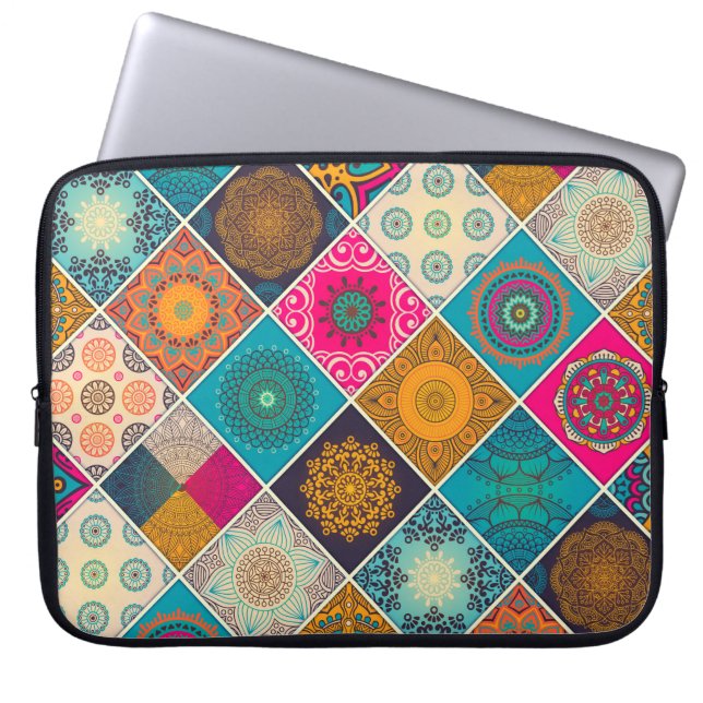 Buntes Bohemisches Mandala-Patchwork Laptopschutzhülle (Vorderseite)