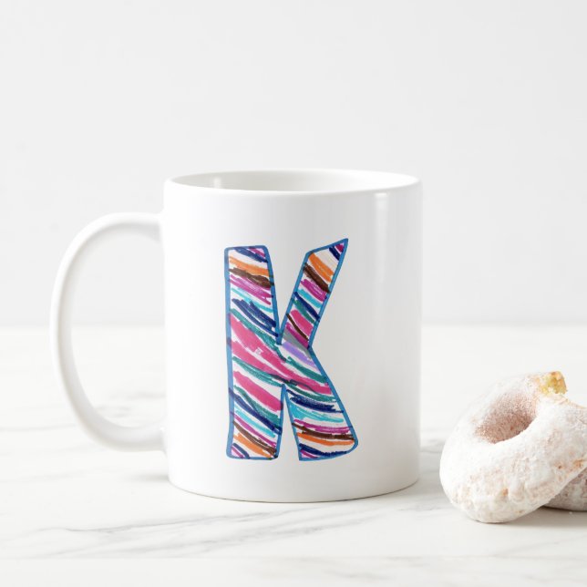 Buntes Buchstabe K wie in Kay Kaffeetasse (Mit Donut)