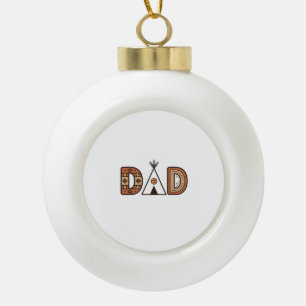 Buntes Dad-Tipi-Buchstaben-Shirt-Design_1 Keramik Kugel-Ornament