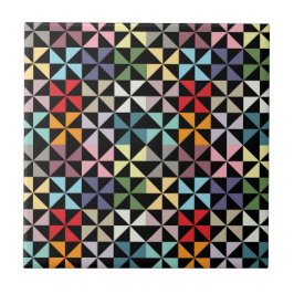 Buntes geometrisches Pinwheel-Schwarzes Fliese