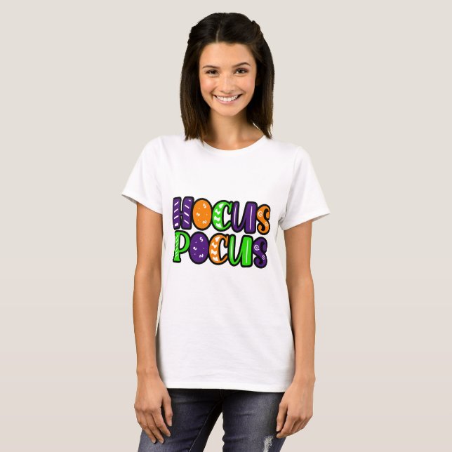 Buntes Hocus Pocus T-Shirt - Retro Groovy Witchy (Vorne ganz)