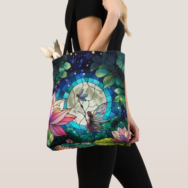Buntglas Kleine Fee mit Libelle (Von Nahem)