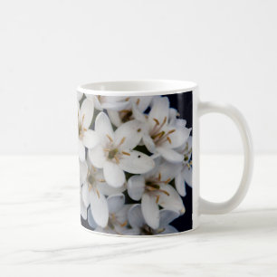 Buntöne aus weißen Blume Tasse