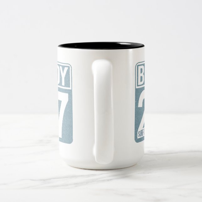 Buoy 27 Surf Club | Vintage Küste Zweifarbige Tasse (Henkel)