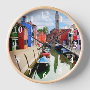 Burano, Italien - farbenfrohe Häuser und Bootkanal Uhr