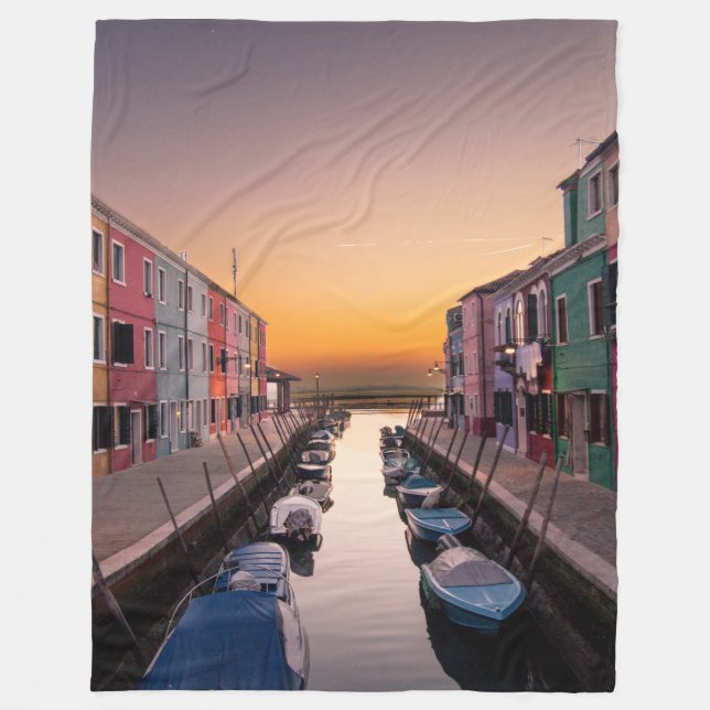 Burano Italien im Sun Set Fleece Blanket (Vorderseite)