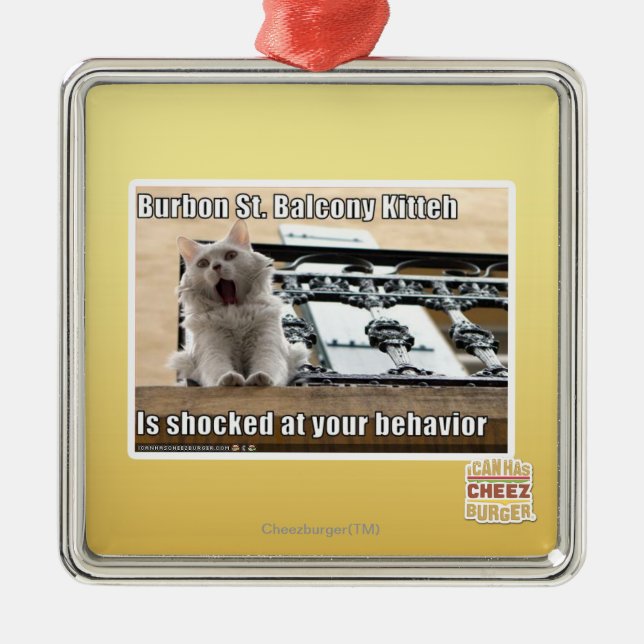 Burbon St.-Balkon Kitteh Ornament Aus Metall (Vorne)