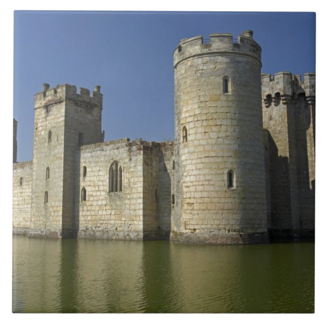 Burg Bodiam (1385), in Moat, Ost Fliese (Vorderseite)