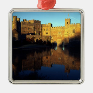Burg Leeds, 12. Jh., normannische Festung und Silbernes Ornament