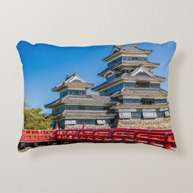 Burg Matsumoto und Brücke Dekokissen (Vorderseite)