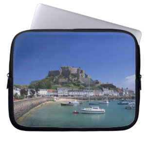 Burg Mount Orgueil und Hafen, Gorey, Jersey Laptopschutzhülle
