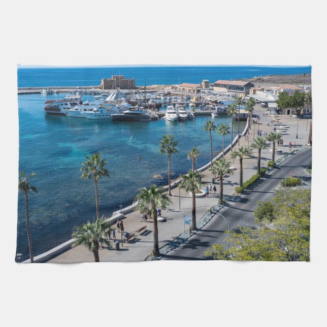 Burg Paphos und Blick auf den Hafen Geschirrtuch (Horizontal)