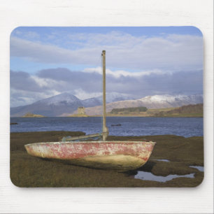 Burg Stalker mit Fischerboot im Schloss Mousepad