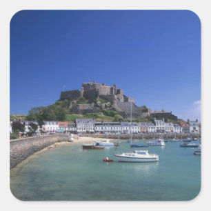 Burg und Hafen Mount Orgueil, Gorey, Jersey Quadratischer Aufkleber