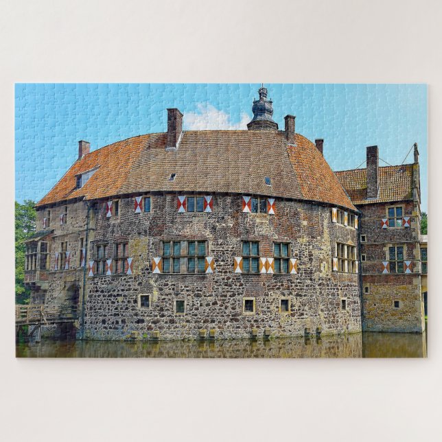 Burg Vischering Castle Deutschland. Puzzle (Horizontal)