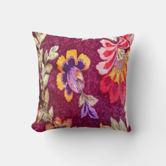 Burgandy-Blume-Muster Kissen