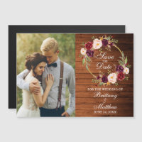 Burgund Blumenreath Rustikales Holz Save the Date