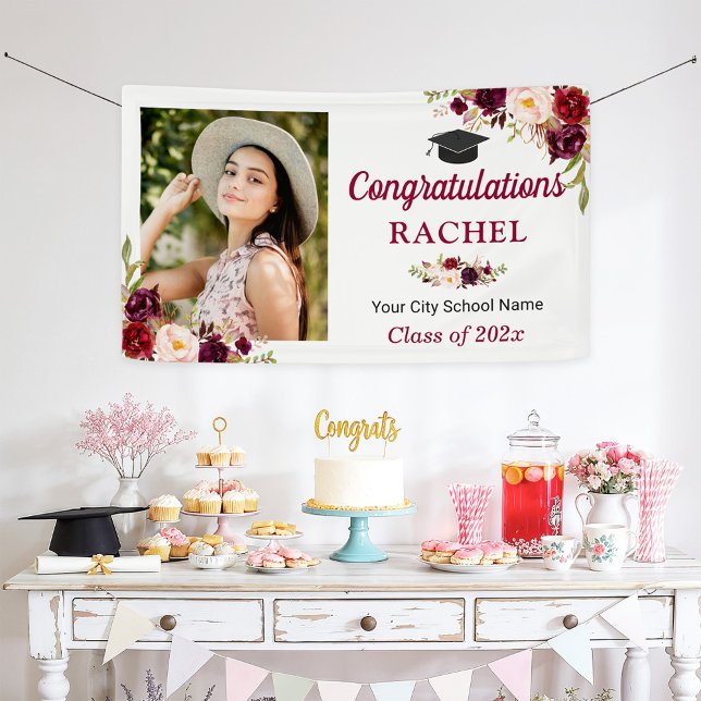 Burgund Floral Graduate Foto Graduate Party Banner (Von Creator hochgeladen)