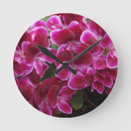 Burgund Geranium Runde Wanduhr