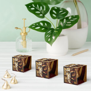 Burgund Gold Cubist Mann - Texturiertes Abstract Geschenkschachtel