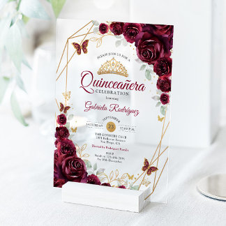 Burgund Gold Floral Quinceanera Acryleinladungen
