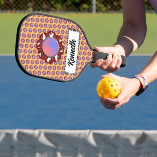 Burgund-Ivory Disk Ribbon von Kenneth Yoncich Pickleball Schläger